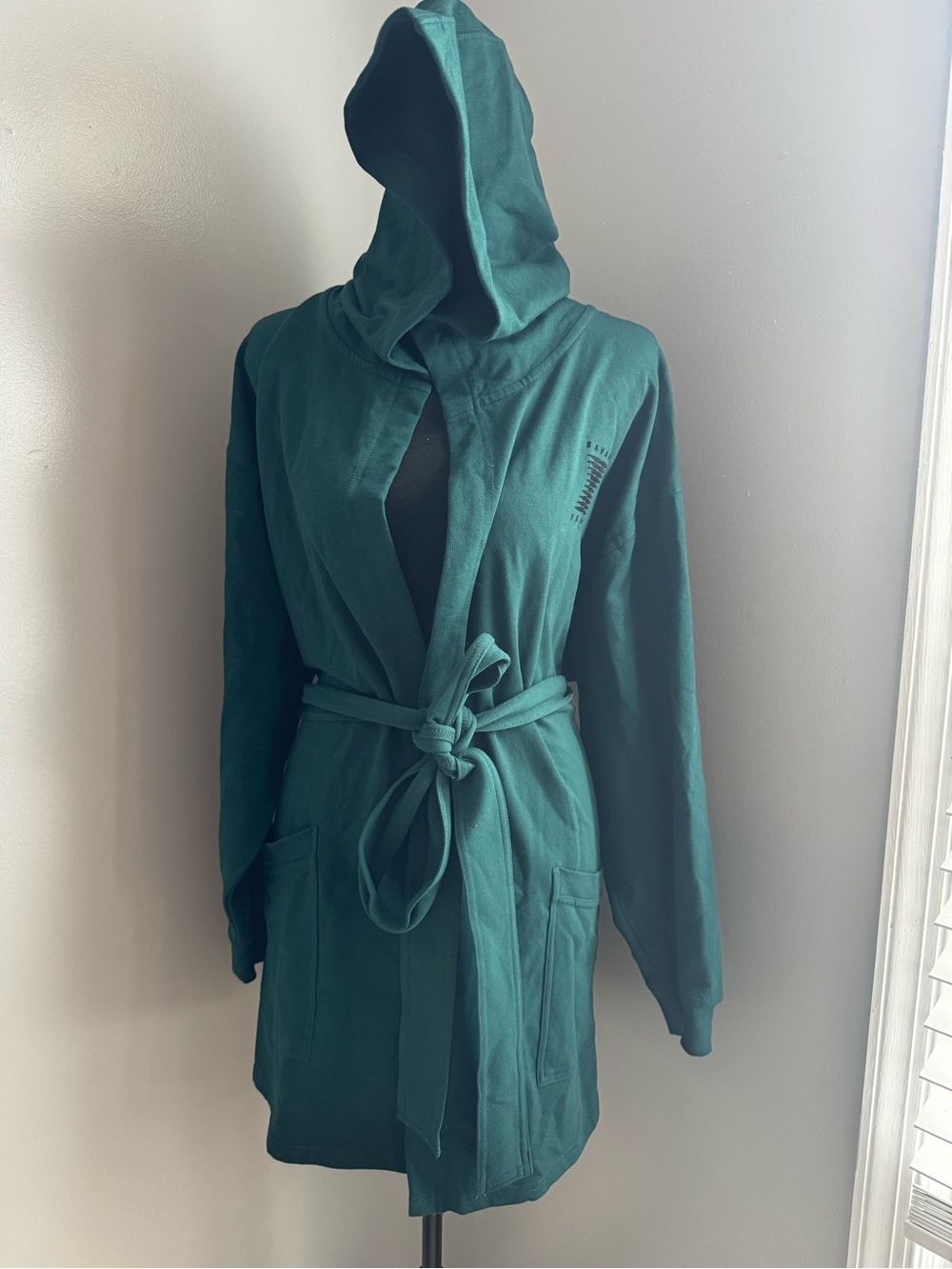 Savage x Fenty Forever Savage Showgirl Short Robe/ Hunter Green